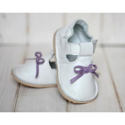 Детски обувки бели с панделки