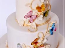 Торта цветни пеперуди