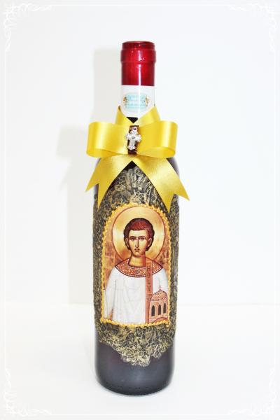 Червено вино с икона на Свети Стефан +украса